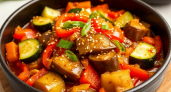 Баклажаны с огурцами по-корейски делаю все лето: к картошке, мясу или просто с лепёшками — улетают первыми