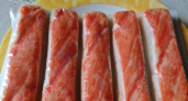 Бросаю крабовые палочки в кипящее масло — получаю вкусняшку за копейки: гости уверены, что это дорогой морской деликатес