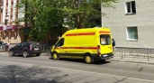 В Верхнекамском округе женщина упала с высоты во время мытья окон