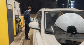 "Возвращаемся в лихие 90-е": в Кирово-Чепецке зафиксировали первые сливы бензина с авто