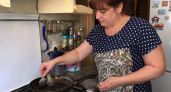 2 пакетика заливаю кипятком - и сковородка сверкает ярче новой: жир и нагар исчезают на глазах