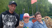 "Сделал кадр - плати": жителей Кирова разводят на деньги за фото с птицами у цирка
