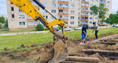 На одной из улиц Кирово-Чепецка ремонтируют тротуар
