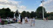 На наш Юг больше ни ногой – нашла место лучше в 100 раз: теплая вода, нет хамства и в 2 раза дешевле, чем в Абхазии