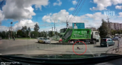 В Кирове инцидент с выпадением малыша из машины на перекрестке попал на видео