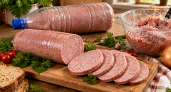 Разрезаю бутылку, "фарширую" курицей — и утром у меня нежная и натуральная домашняя колбаса к завтраку