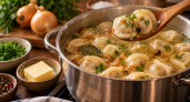 Пельмени получатся вкуснее всех блюд на свете: вот что добавить в кастрюлю — не чеснок, не перец и не лаврушку
