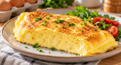 Омлет любит не молоко и не сливки, а этот продукт: на завтрак подаю пышный и румяный - в тарелке не оседает 
