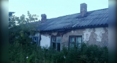 Под Кировом люди четыре года живут в доме под угрозой обрушения
