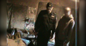 В Кировской области в квартире обнаружили тело изрезанной 59-летней женщины