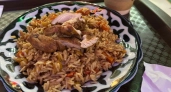 Мясо или лук — что первым бросать в казан: запомните этот порядок, чтобы плов был рассыпчатым