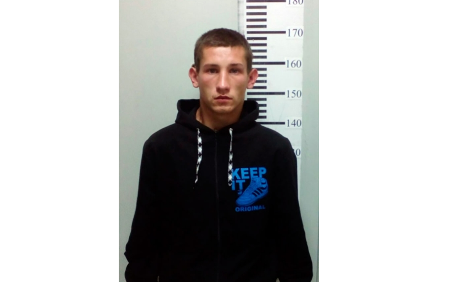 В Кировской области разыскивают парня, подозреваемого в действиях сексуального характера