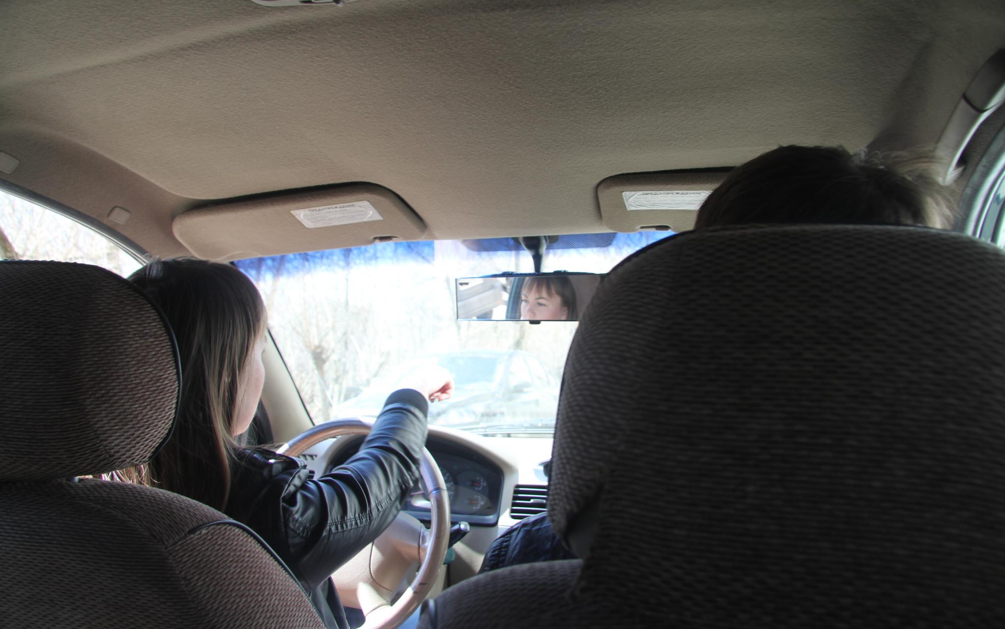 В Чепецке неадекватный пассажир несколько раз ударил женщину-таксиста