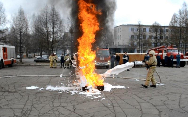 Спасатели в Кирово-Чепецке потушили пожар у администрации города
