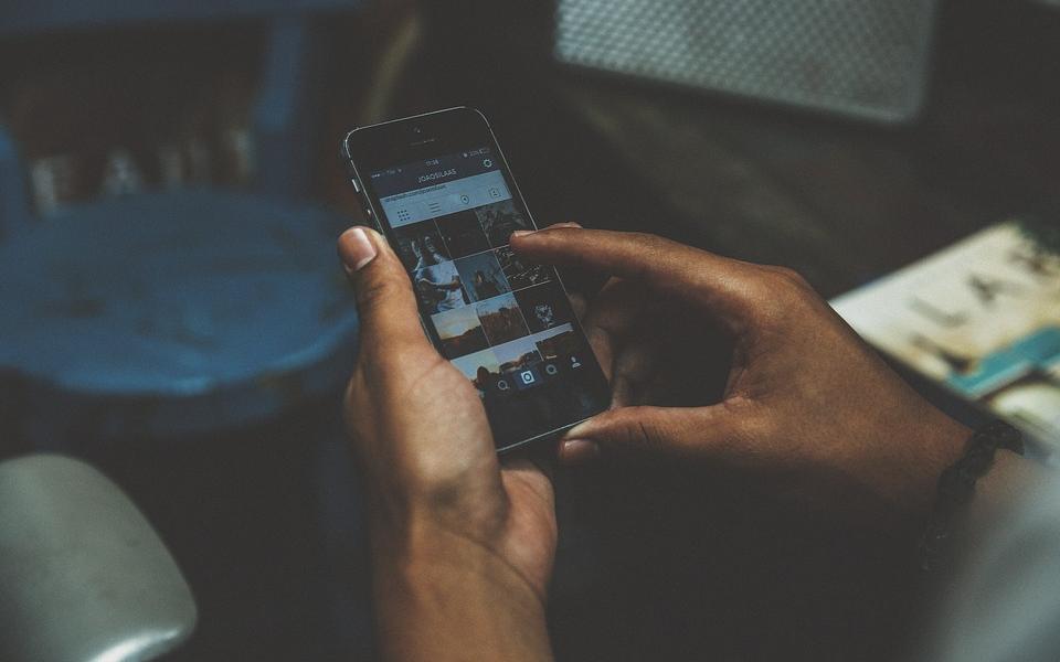 Суд наказал чепчанина за оскорбление знакомой в соцсети