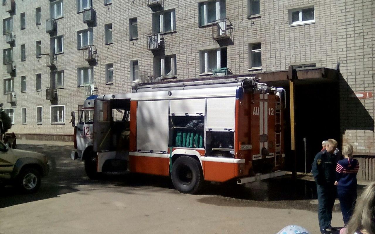В Чепецке в квартире многоэтажного дома произошел пожар