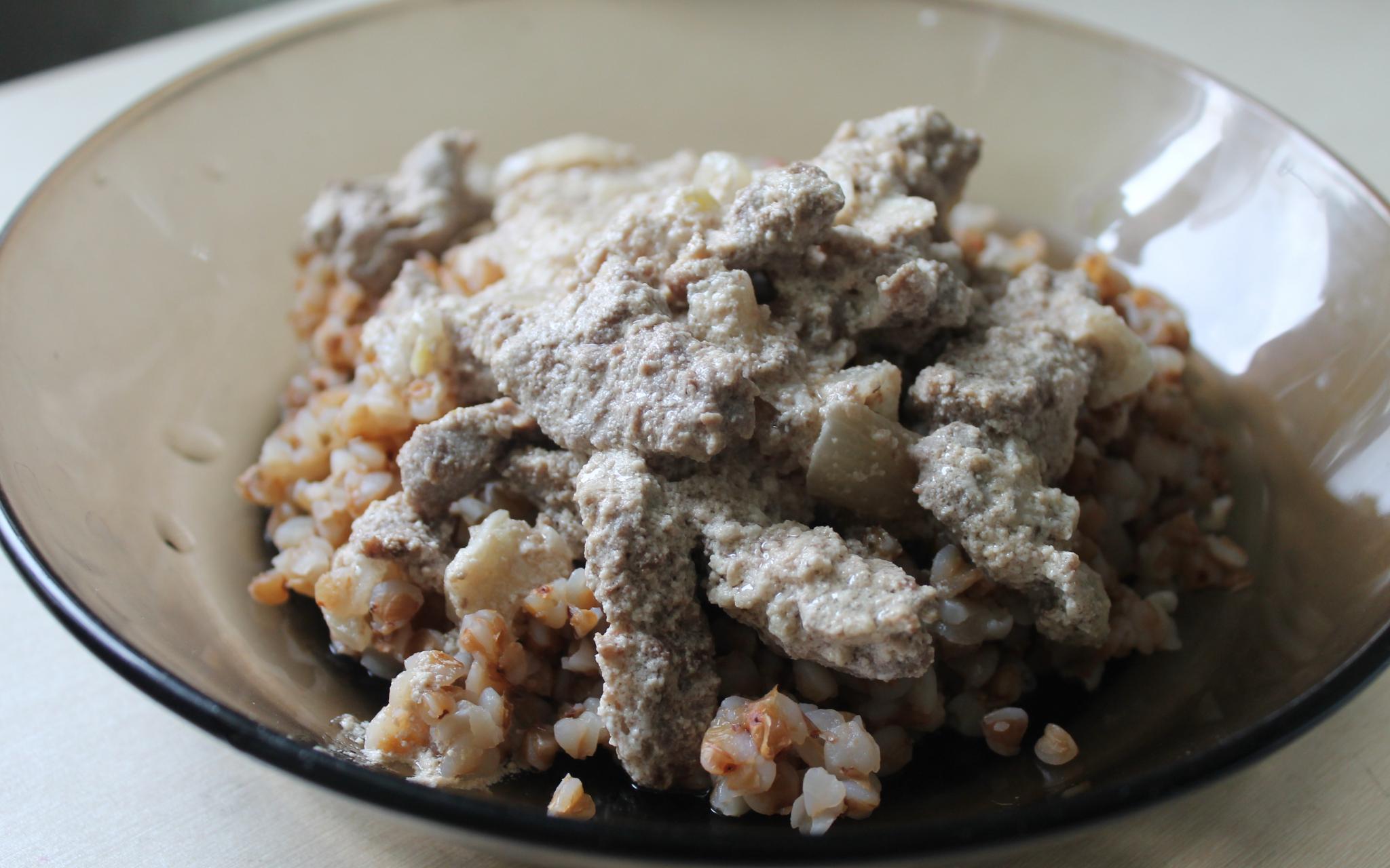 Классика жанра: бефстроганов с гречей