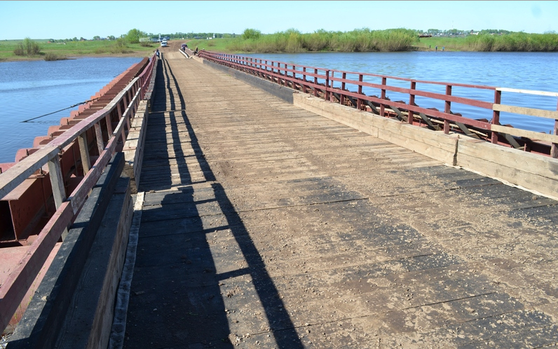 Движение транспорта по мосту через реку Чепца временно ограничено