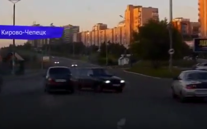 Видео с опасными маневрами водителей Чепецка показали по телевидению