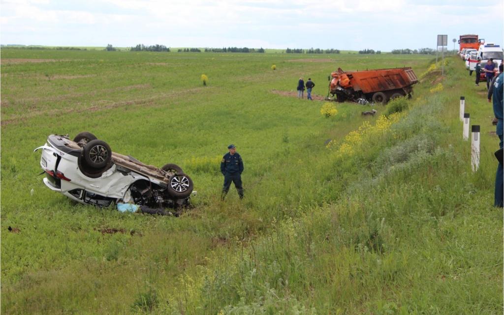 Известно состояние водителя КамАЗа, выжившего в ДТП в Вятских Полянах