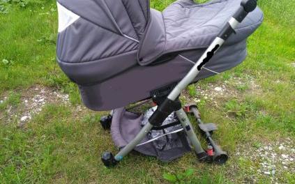 В Чепецке с нескольких детских колясок сняли колеса