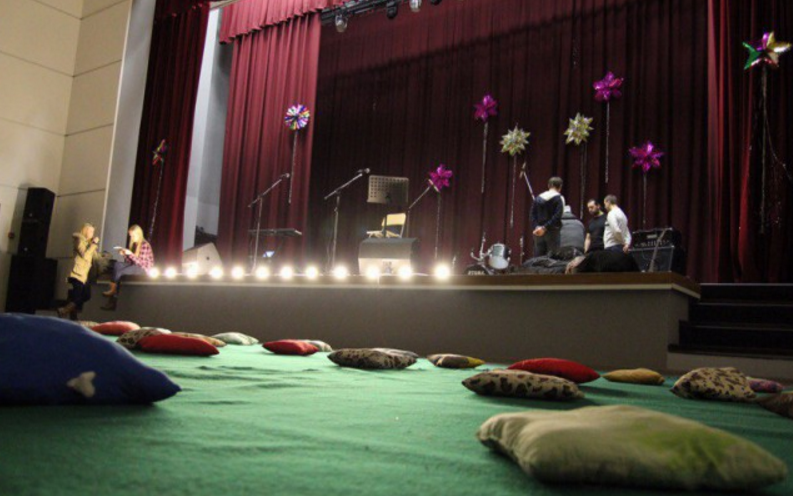 В Кирово-Чепецке нашли виновного в падении ребенка с трибуны