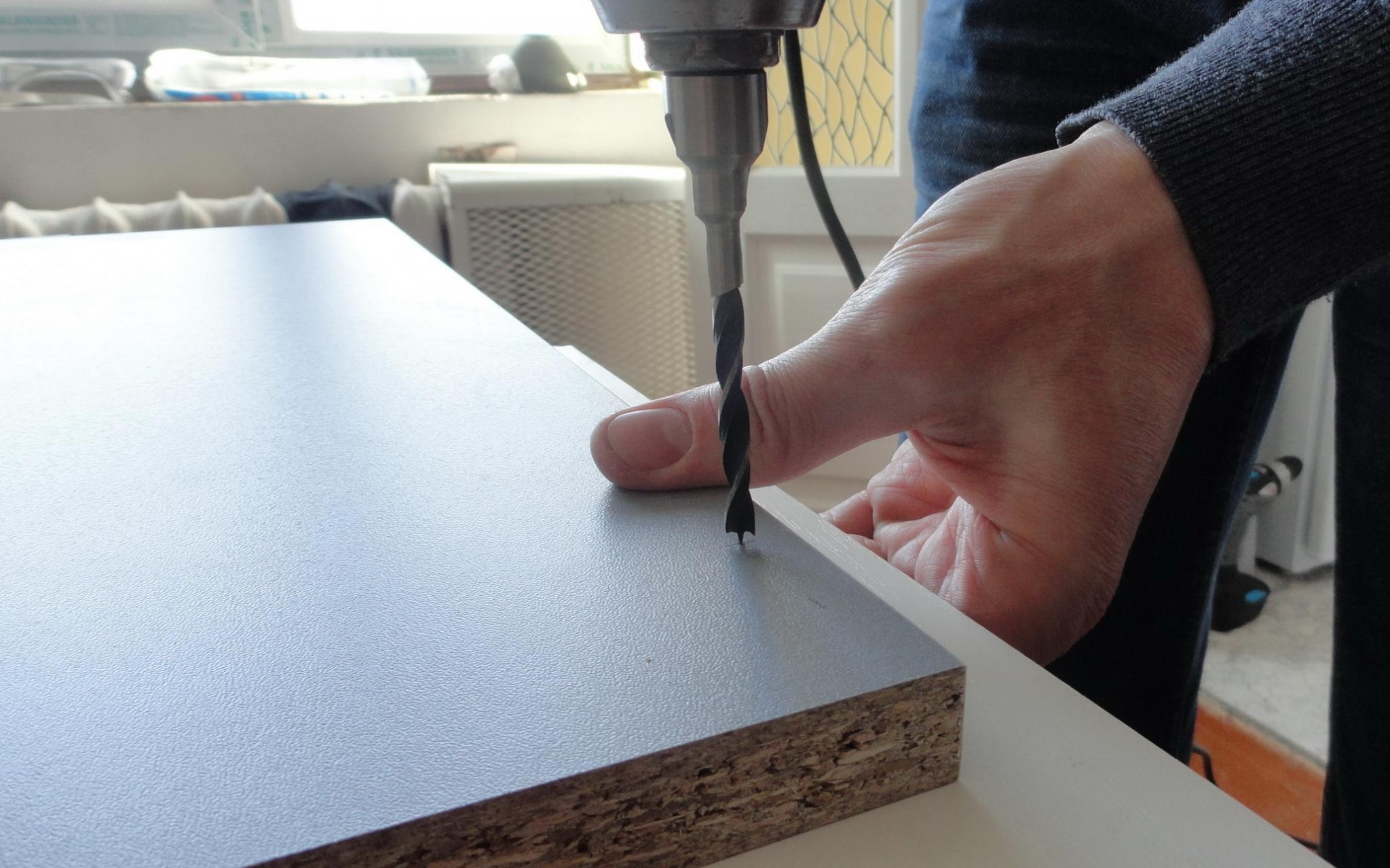 Жительница Чепецка отсудила 190 тысяч у компании за некачественную мебель