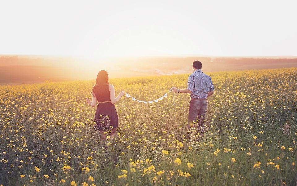 Гороскоп: у Весов - встреча любви всей жизни, а у Водолеев - кризис в семье