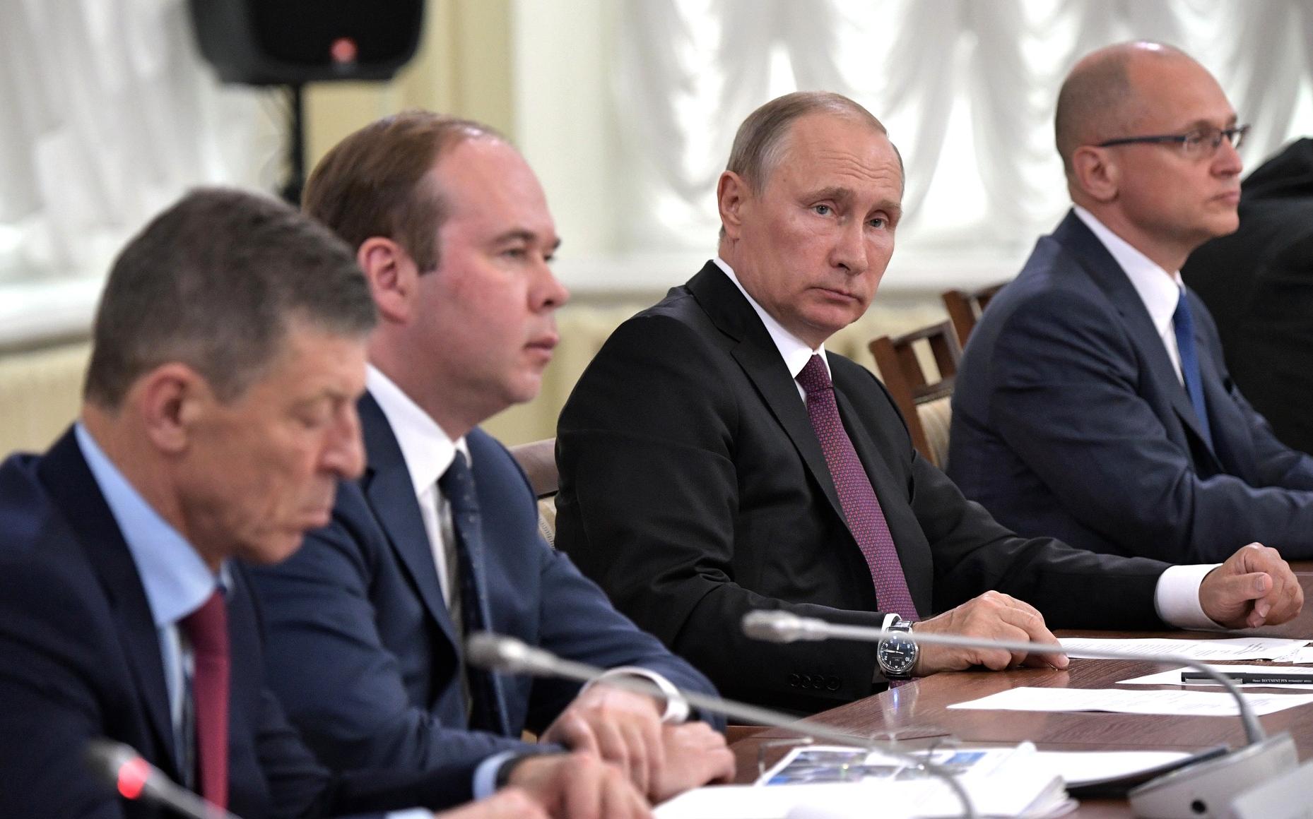 10 фотографий, которые лучше слов расскажут о приезде Путина в Киров