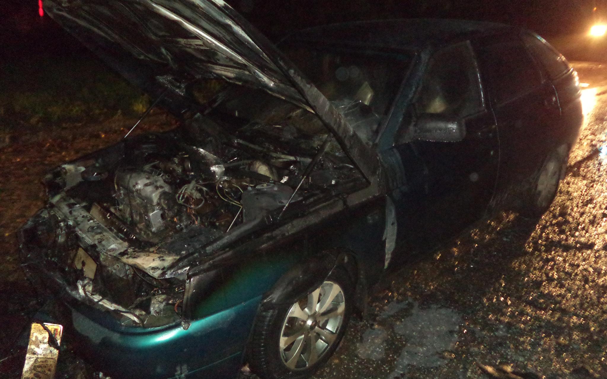 В Чепецке на улице Заводской во время движения вспыхнул ВАЗ