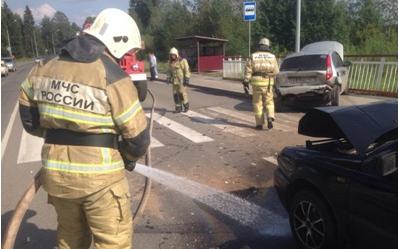 Ослепленный солнцем водитель иномарки спровоцировал массовое ДТП в Перекопе