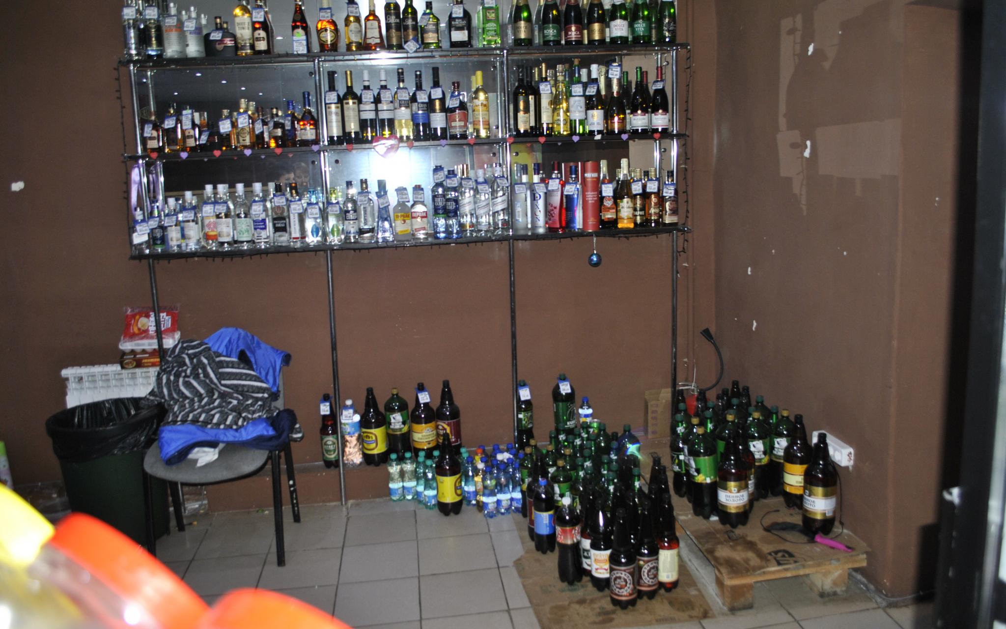 Жителя Кирово-Чепецка осудили за кражу двух бутылок вина