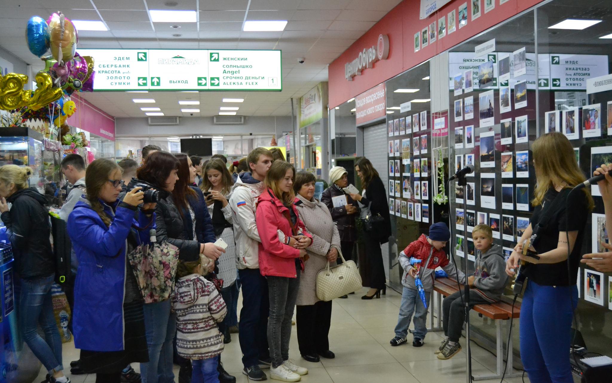 В Кирово-Чепецке состоялось открытие выставки "Город красивых людей"