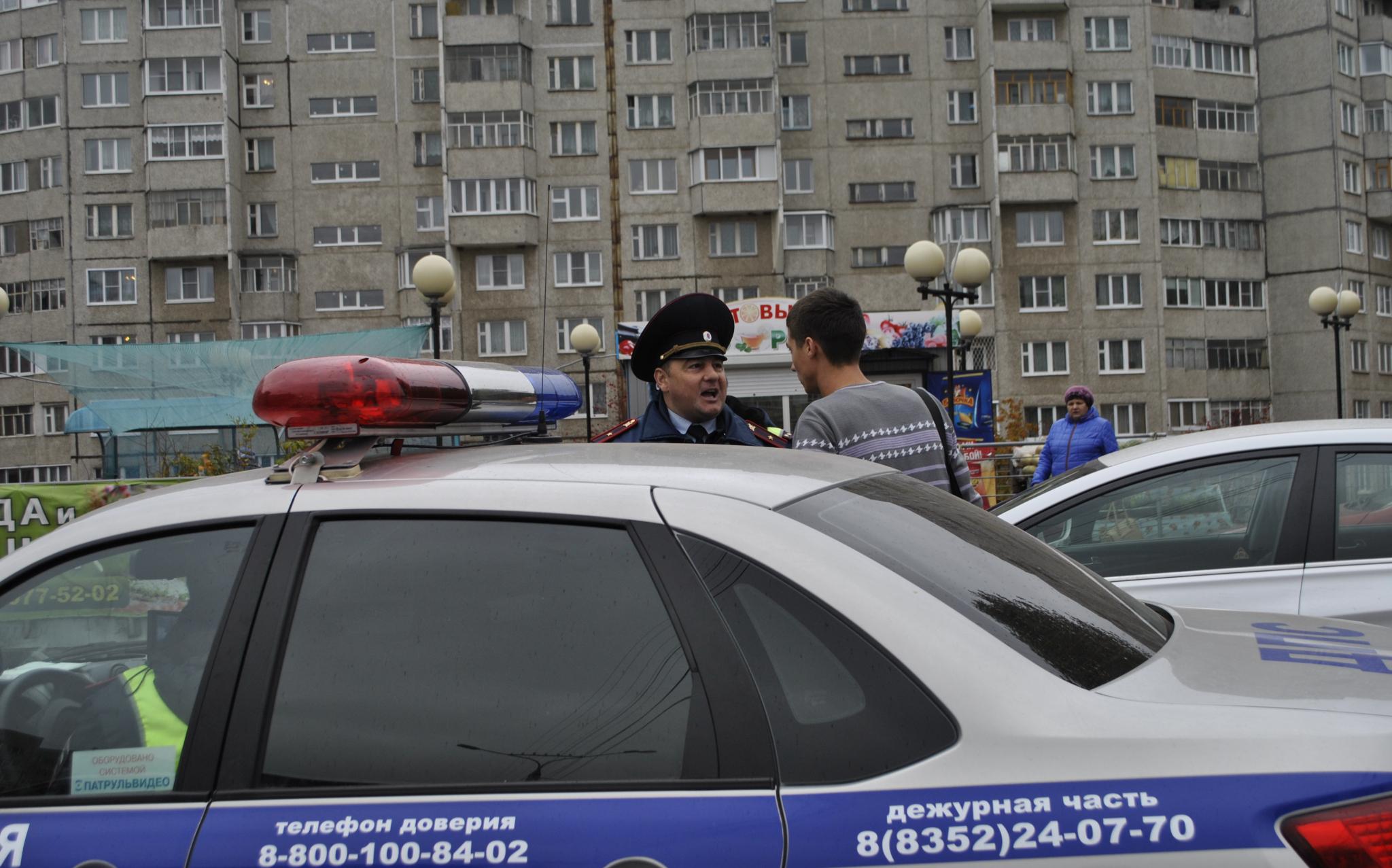 Автоинспекторы в Чепецке проверили, правильно ли водители перевозят детей