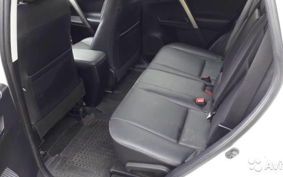 Фото дорогих авто в Чепецке, выставленных на продажу