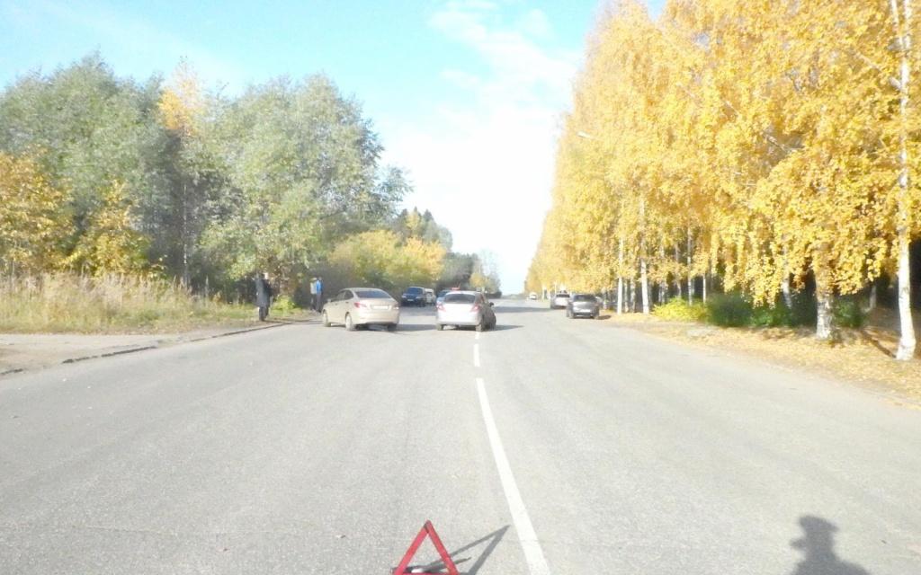 В Чепецке столкнулись два авто: пострадавшую пассажирку увезли в больницу