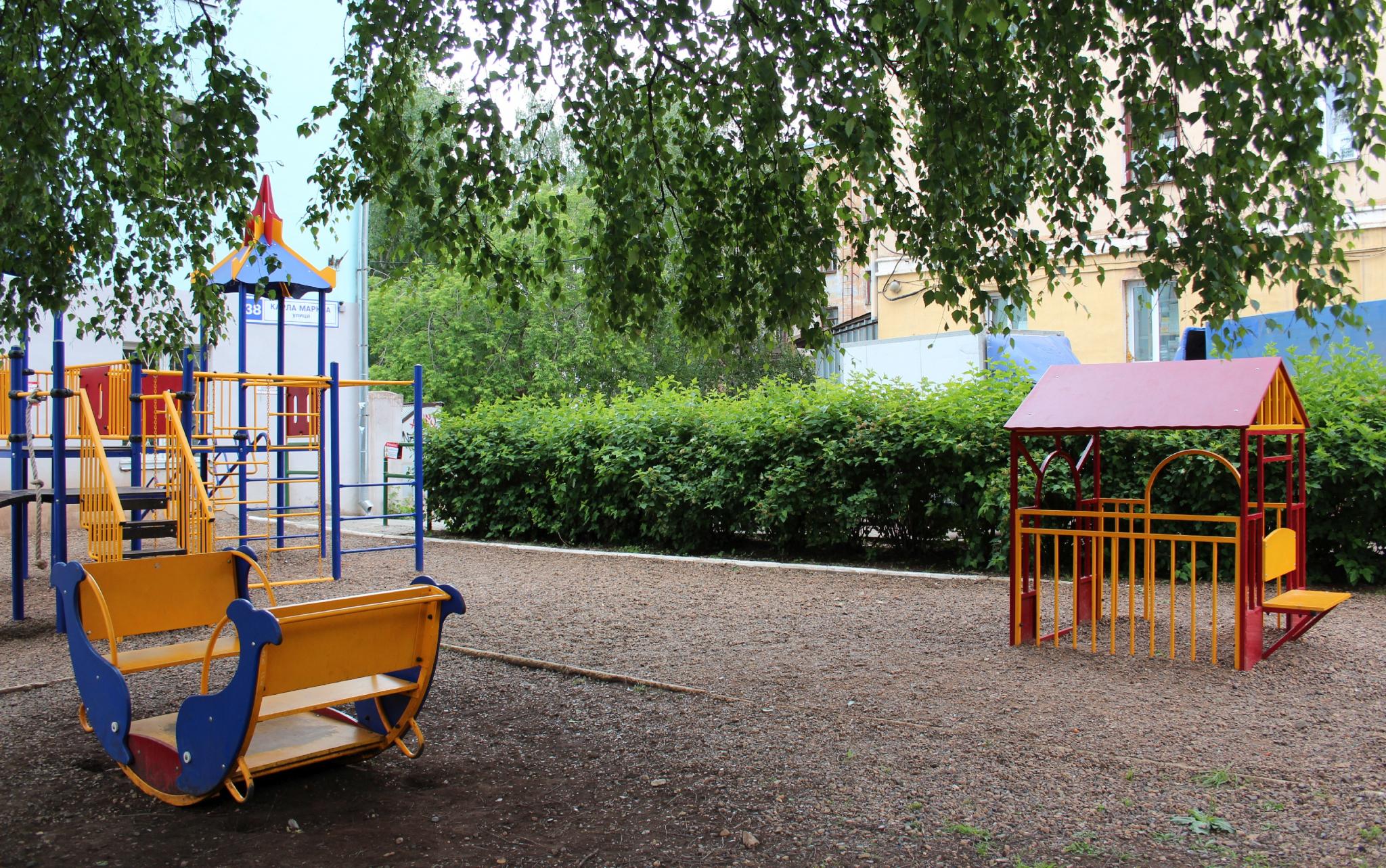 В Чепецке обустроили 10 дворов по программе местных инициатив