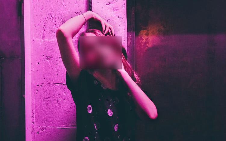 Деньги, алкоголь и группа «Грибы»: как кировчанка год проработала в ночном клубе Китая