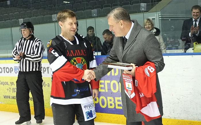 Губернатор приехал в Кирово-Чепецк, чтобы посмотреть хоккей