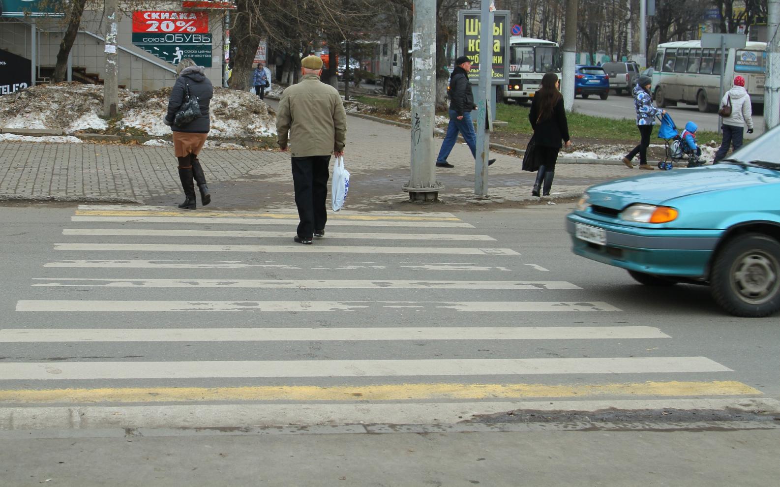 ГИБДД будет дежурить на самых аварийных пешеходных переходах Чепецка