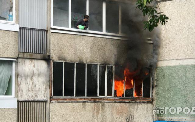 Из-за непотушенного окурка в Кирово-Чепецке пожарные эвакуировали жильцов