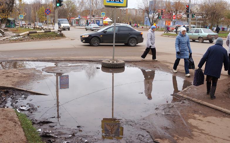 Власти рассказали, сколько денег нужно, чтобы убрать огромную лужу в Боево