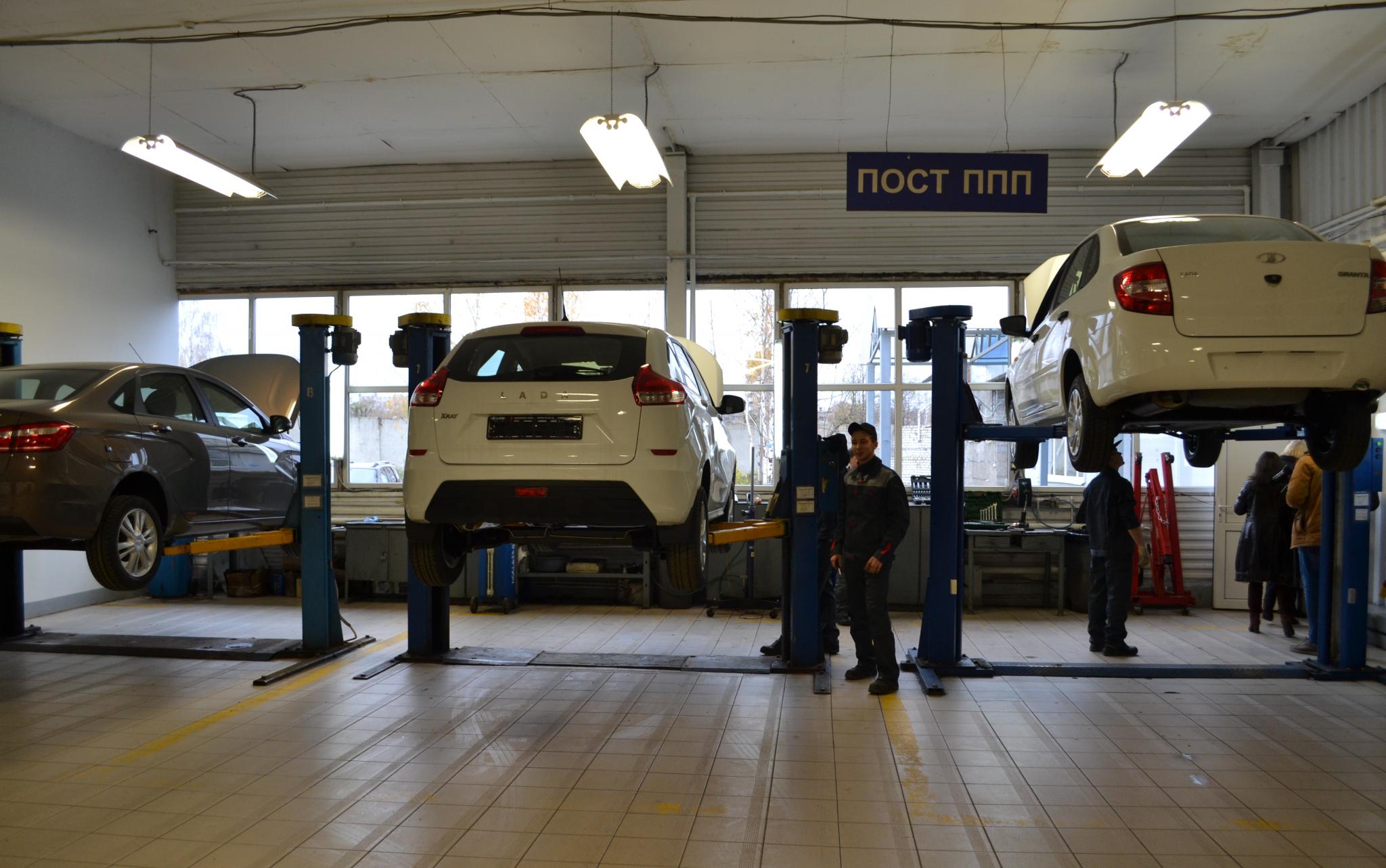 Чепецкая гостиница покупает два авто за 1,5 миллиона рублей