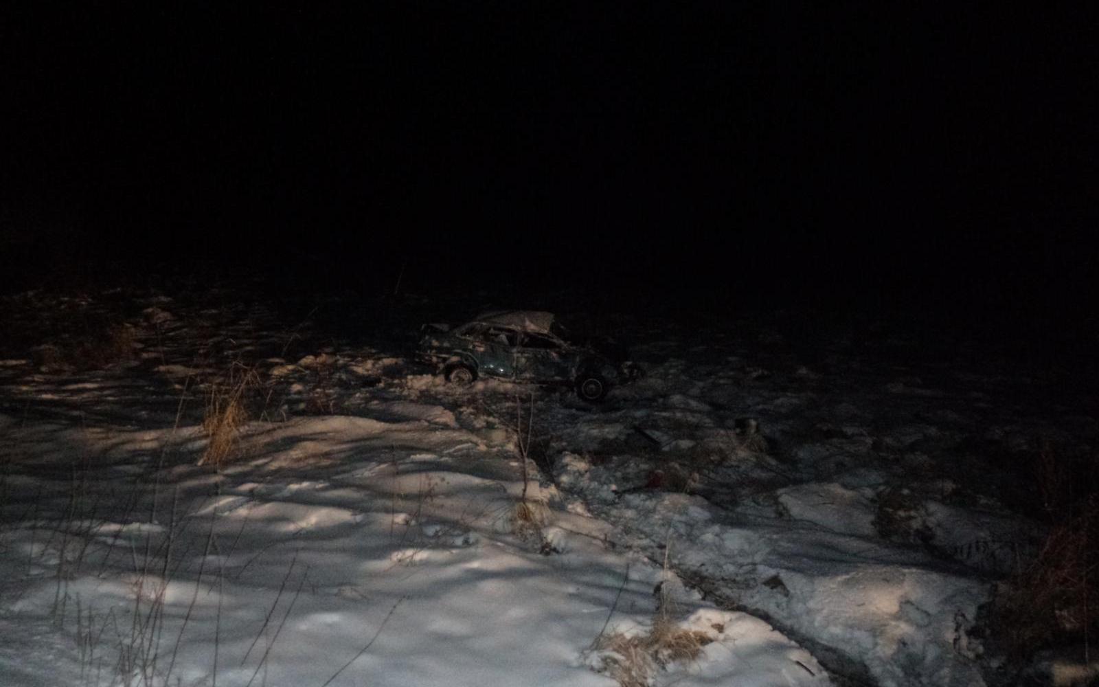 В Чепецком районе авто съехало в кювет и перевернулось