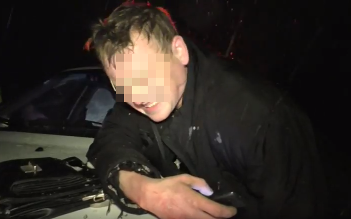 Видео: в Чепецком районе пьяного лихача остановили выстрелами по колесам