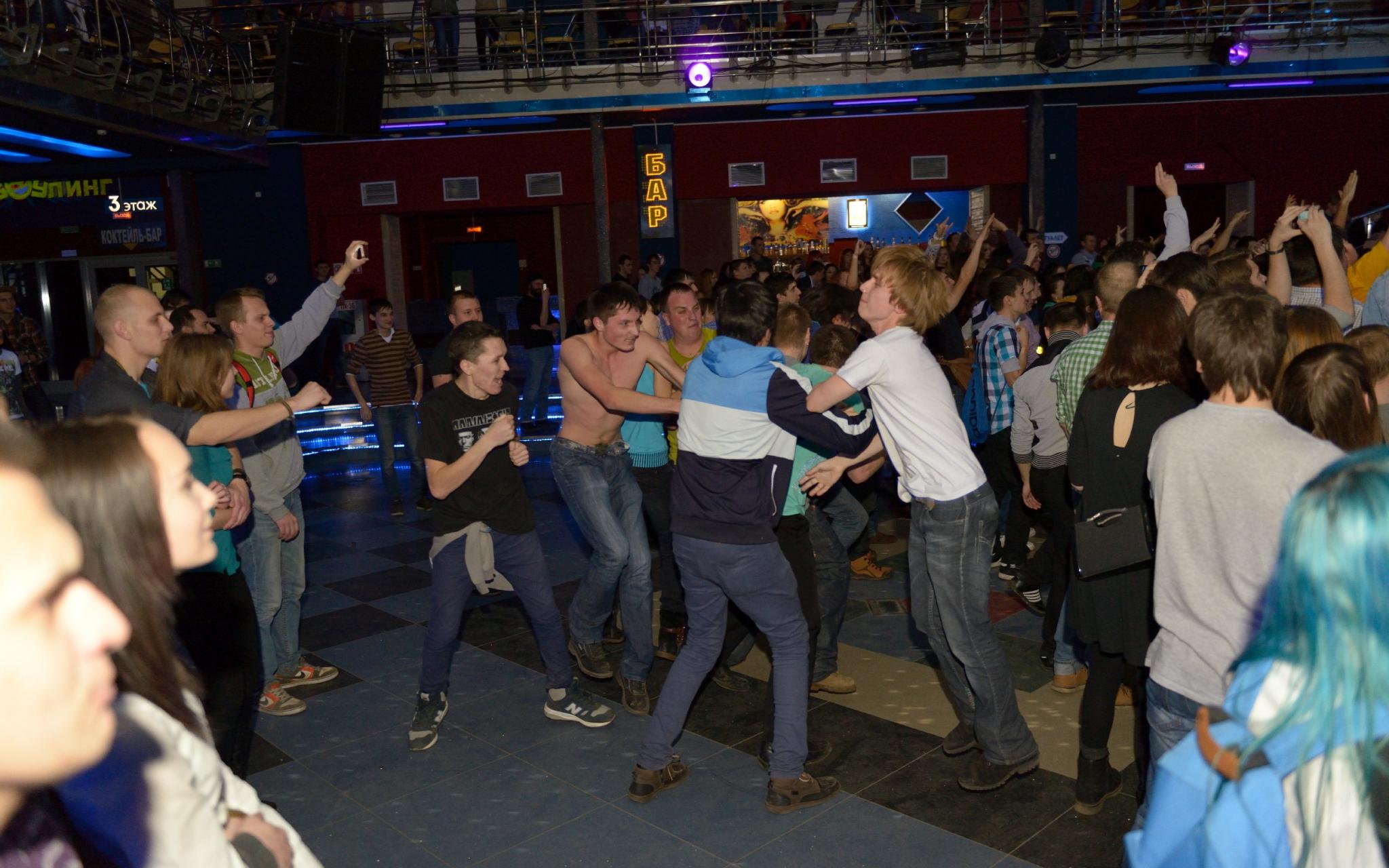 В Чепецке у ночного клуба убили мужчину