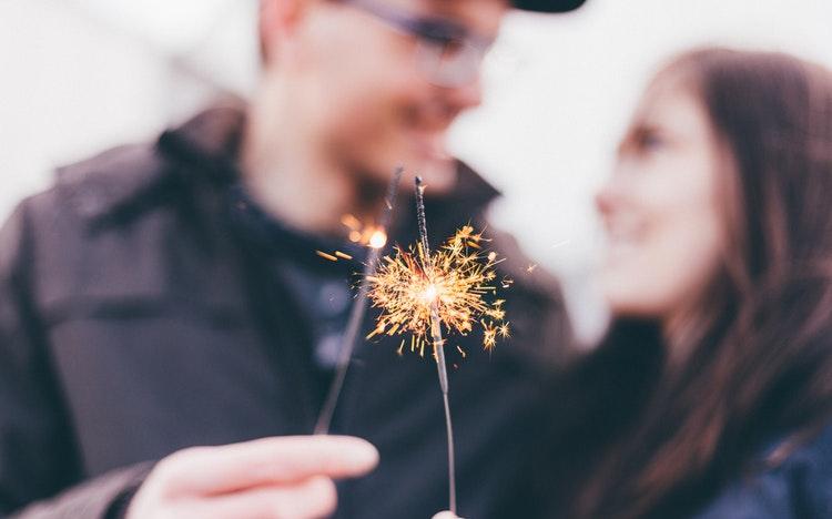 Гороскоп: у Дев - романтическое знакомство, а у Овнов - достижение целей