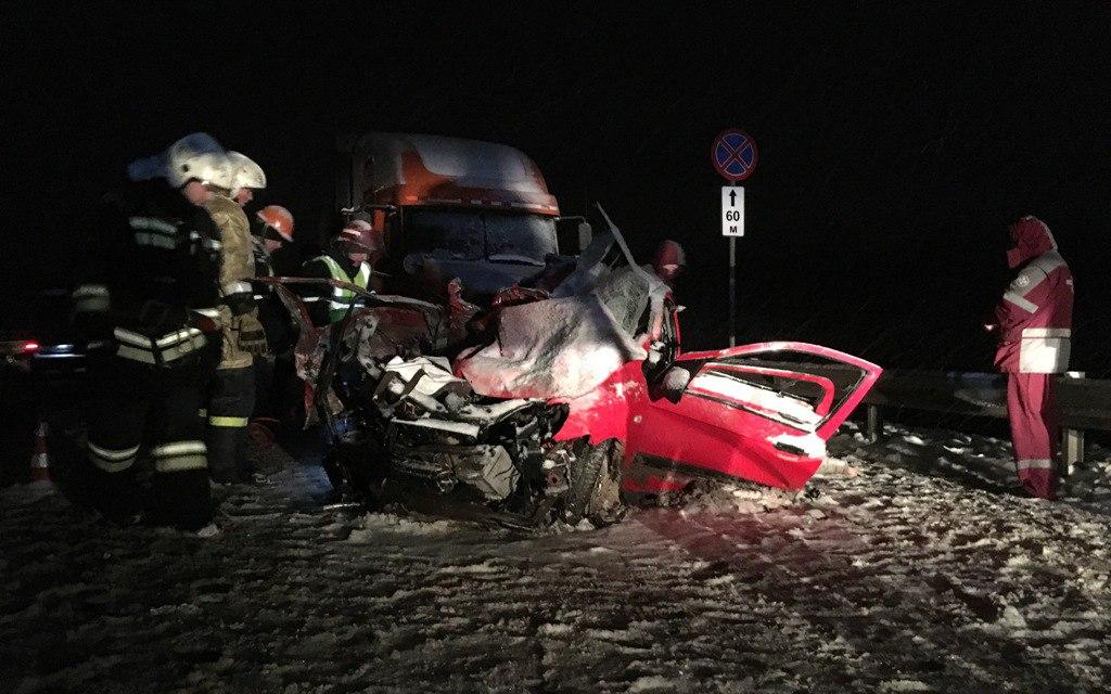 На трассе в Кировской области в ДТП погибли два человека