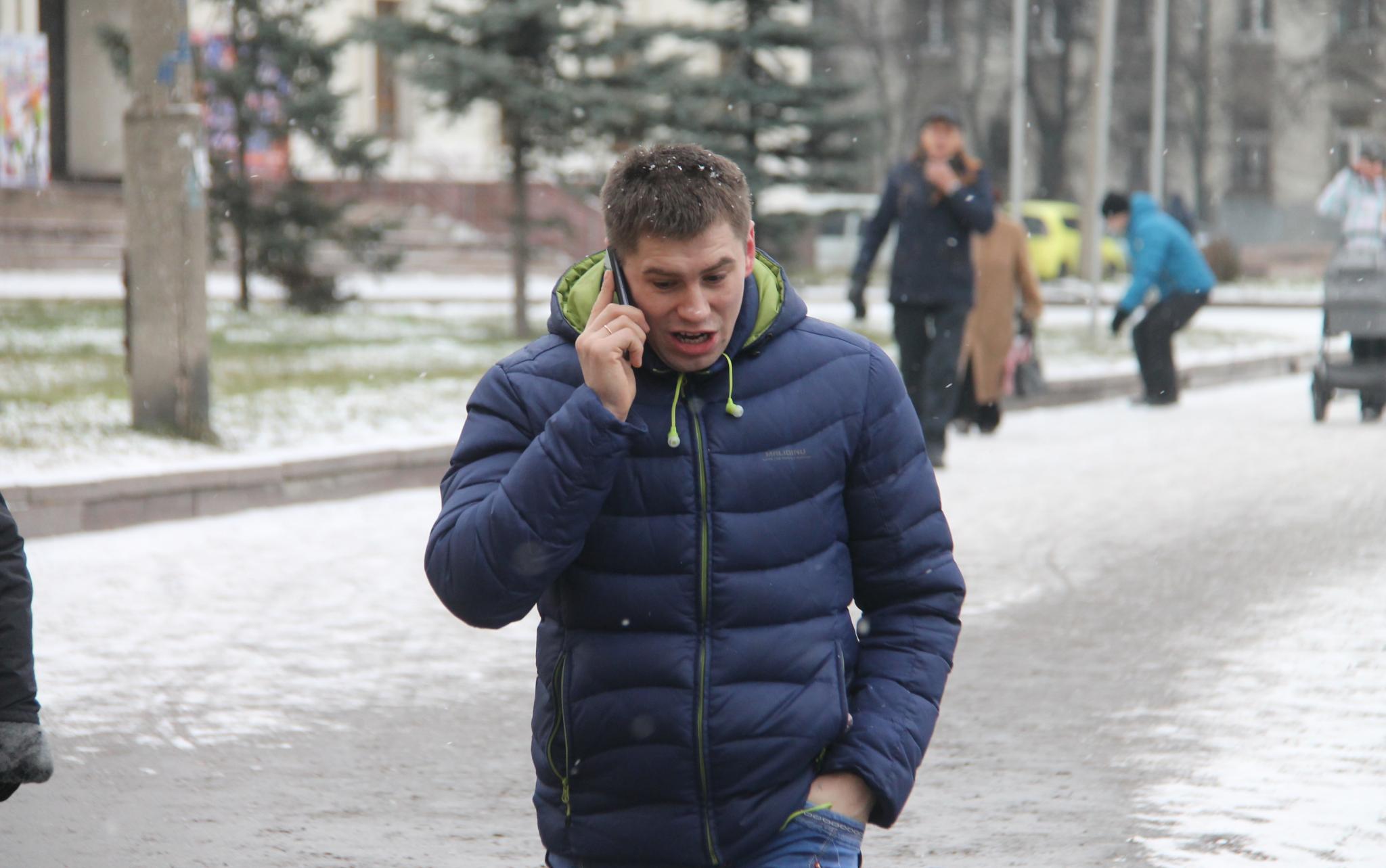 Чепчанин подал иск мобильной компании из-за увеличения абонентской платы