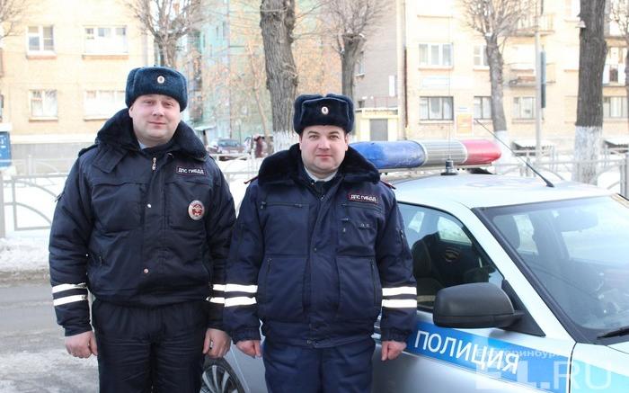 Полицейские спасли замерзавшего дальнобойщика из Кировской области